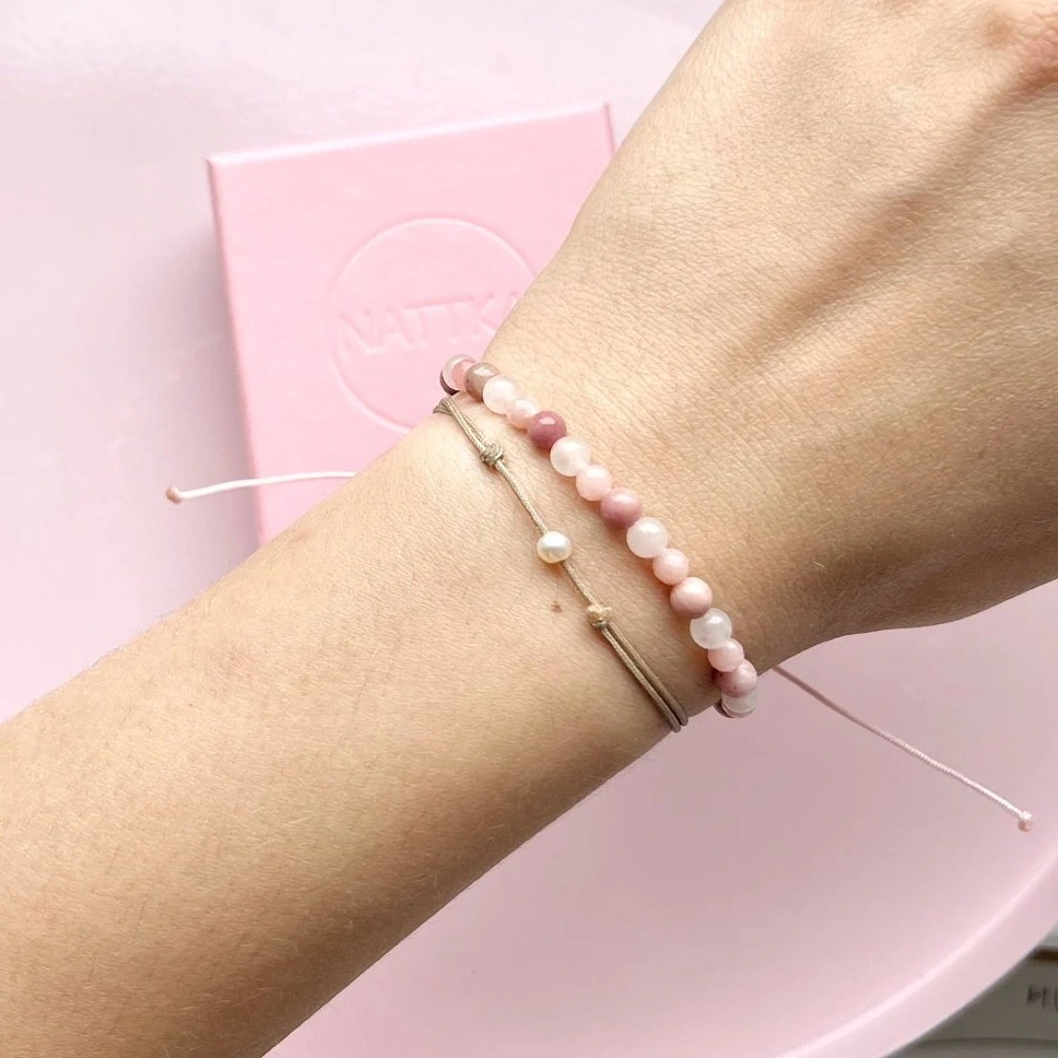 Minerální náramek růžový 