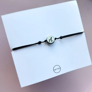 Náramek s písmenkem hematit